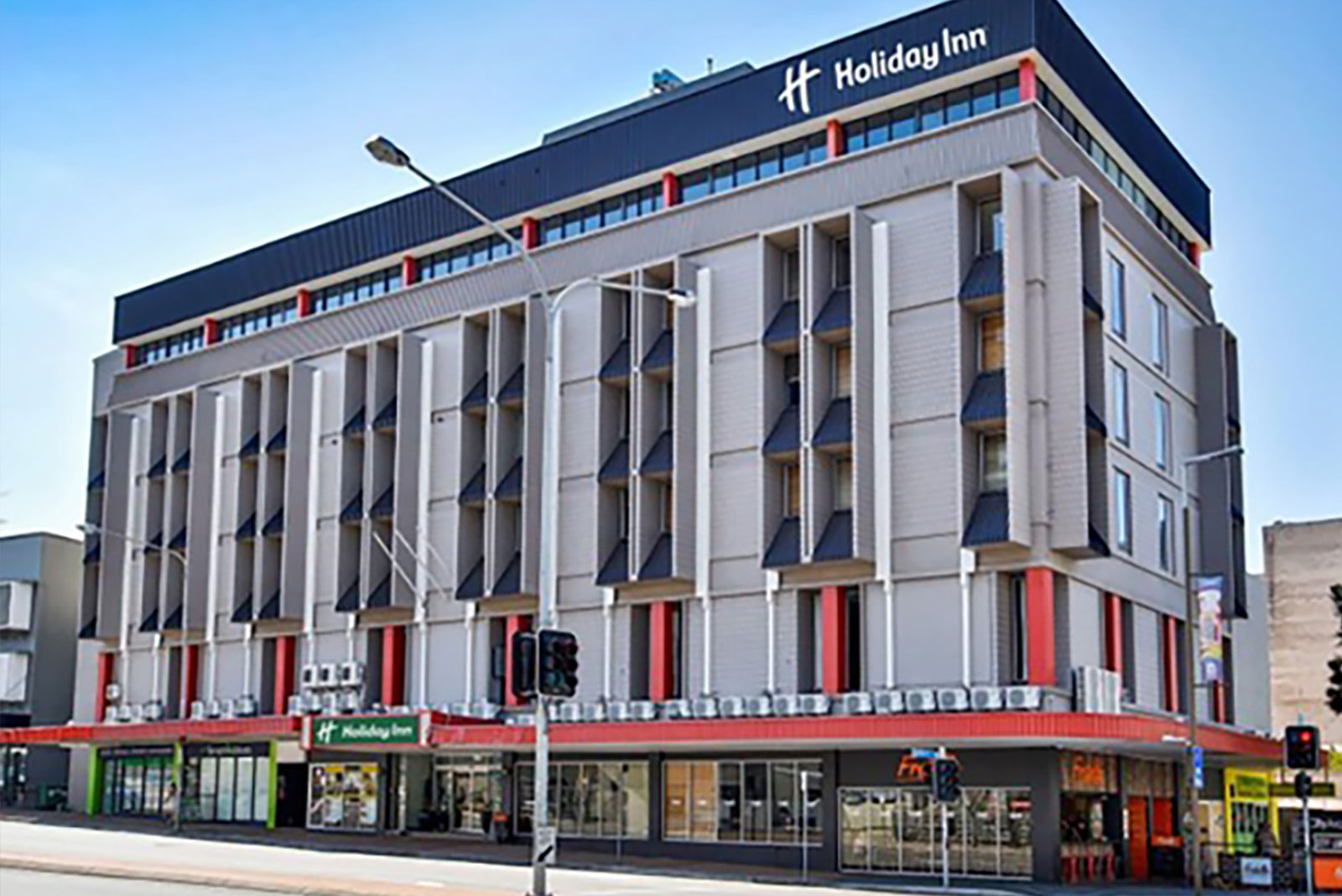 Holiday Inn and Suites